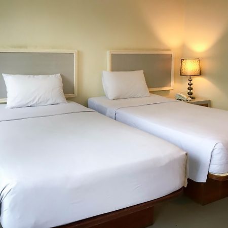 בנגקוק J Two S Pratunam Hotel מראה חיצוני תמונה