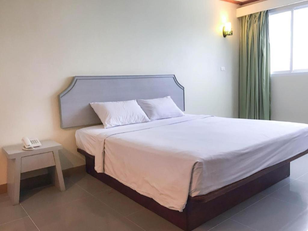 בנגקוק J Two S Pratunam Hotel מראה חיצוני תמונה