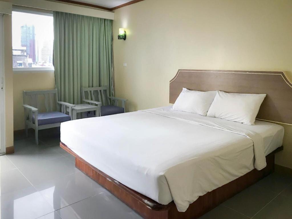 בנגקוק J Two S Pratunam Hotel מראה חיצוני תמונה