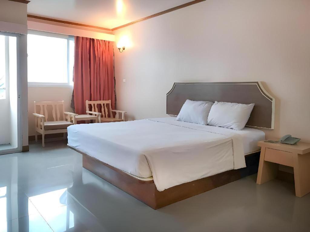 בנגקוק J Two S Pratunam Hotel מראה חיצוני תמונה