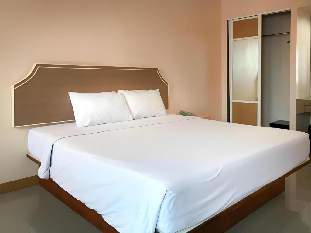 בנגקוק J Two S Pratunam Hotel מראה חיצוני תמונה