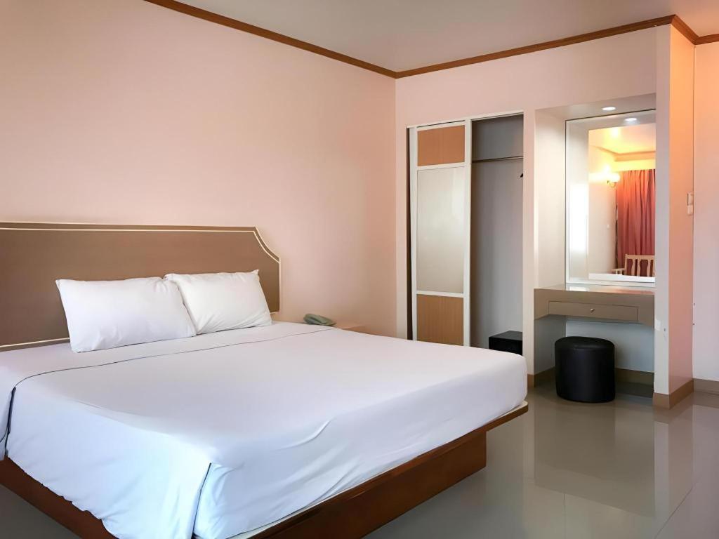 בנגקוק J Two S Pratunam Hotel מראה חיצוני תמונה