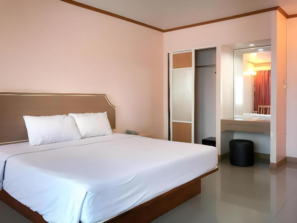 בנגקוק J Two S Pratunam Hotel מראה חיצוני תמונה
