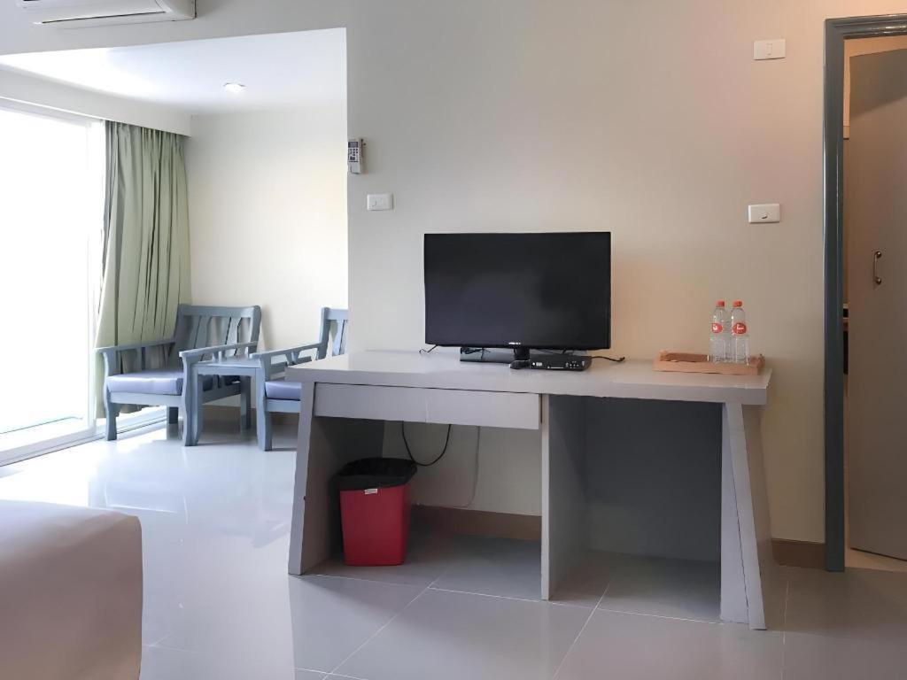 בנגקוק J Two S Pratunam Hotel מראה חיצוני תמונה