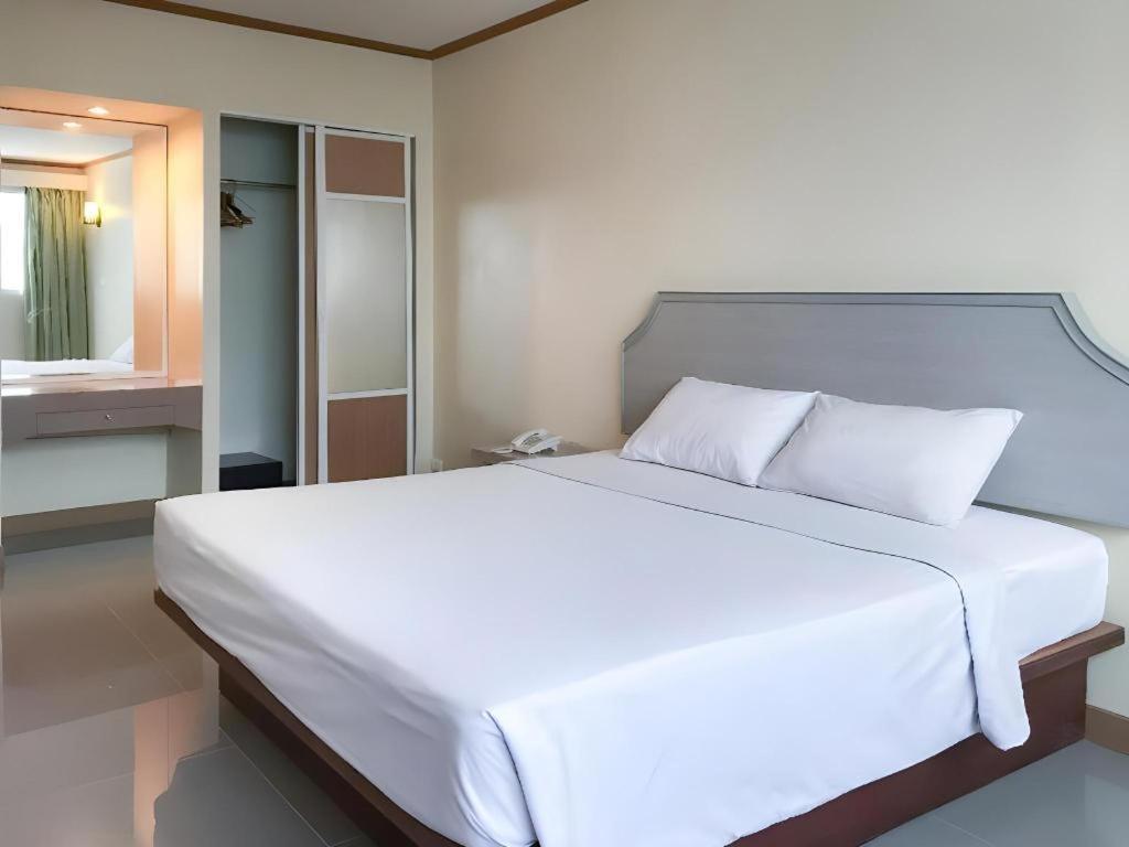 בנגקוק J Two S Pratunam Hotel מראה חיצוני תמונה